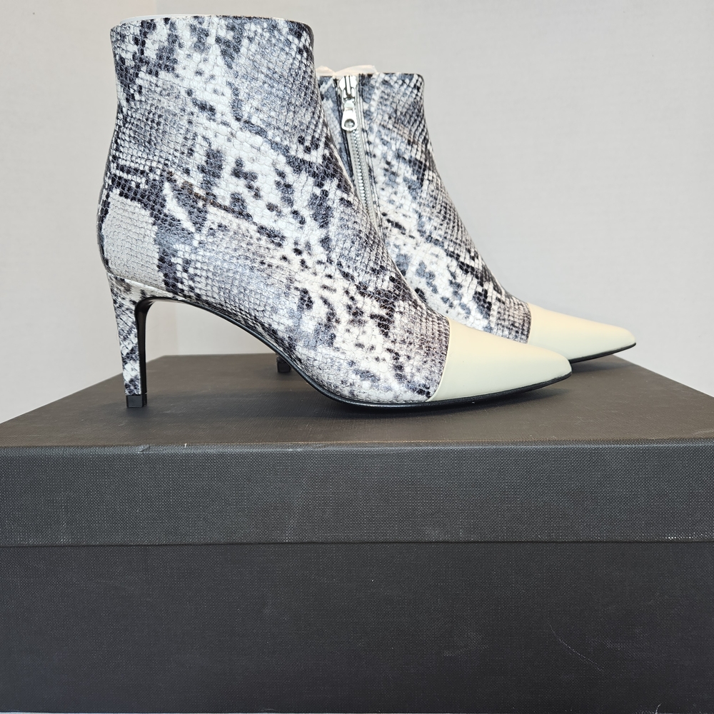 Rag Bone New York‎ Snake Print Pointed Toe Ankle Boots Cream Cap Heel Zip